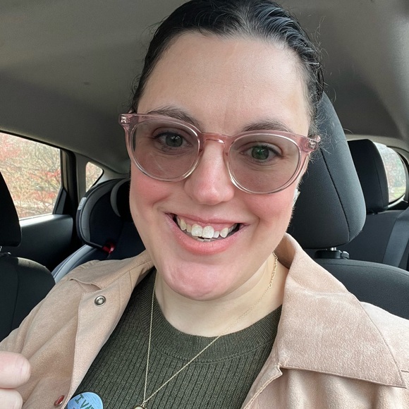 Meet your Posher, Megan - Picture 1 of 1